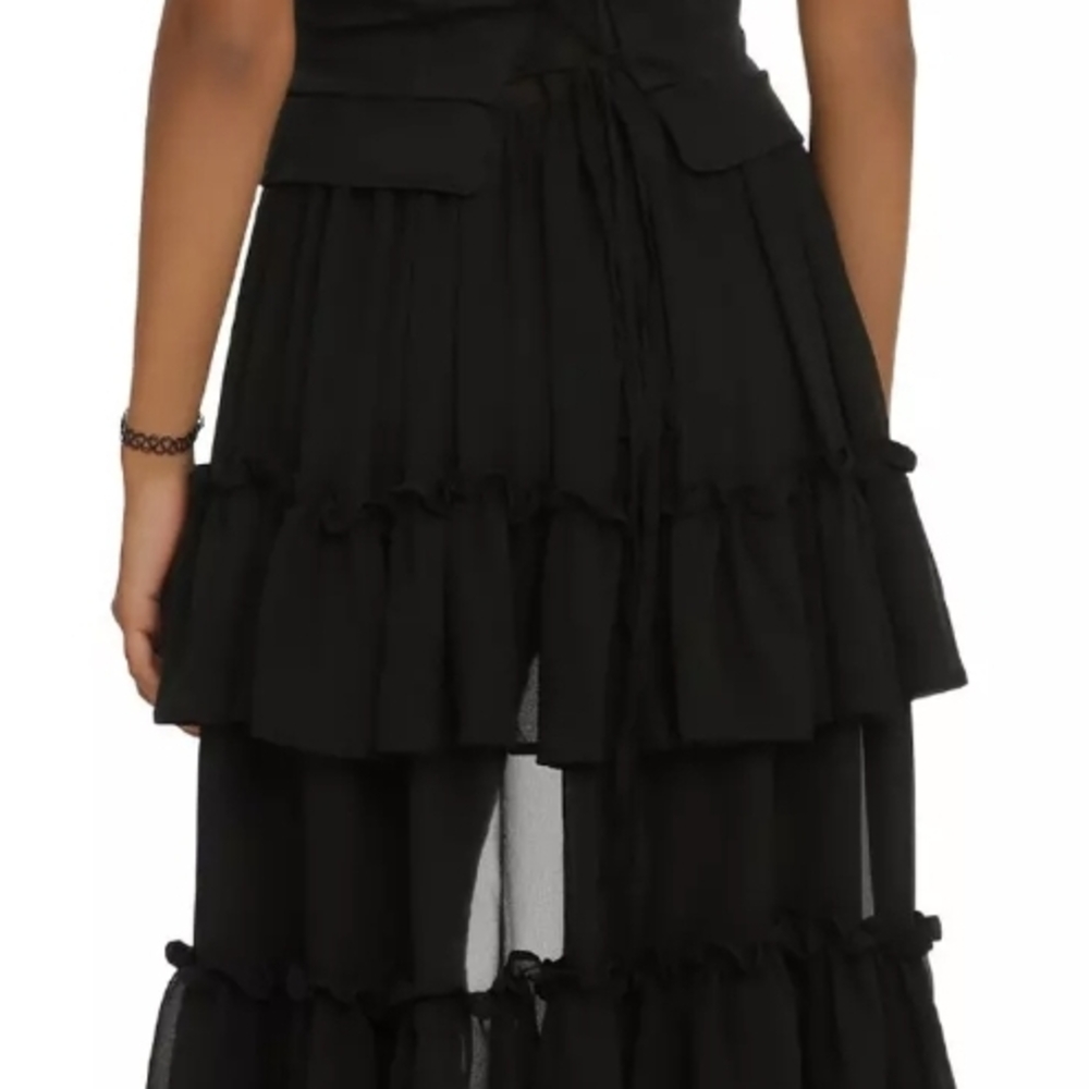 Black Ruffled Vest - Picture 6 of 6